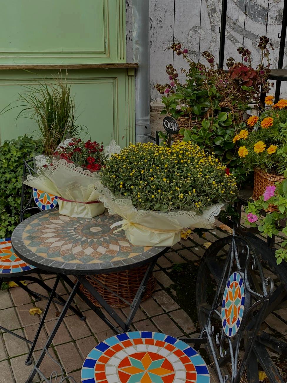 Flowers arranged by height
